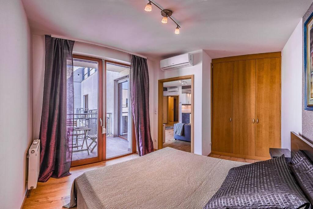 Premium Apartment By Hi5- Cp With Free Parking Budapest Exterior photo