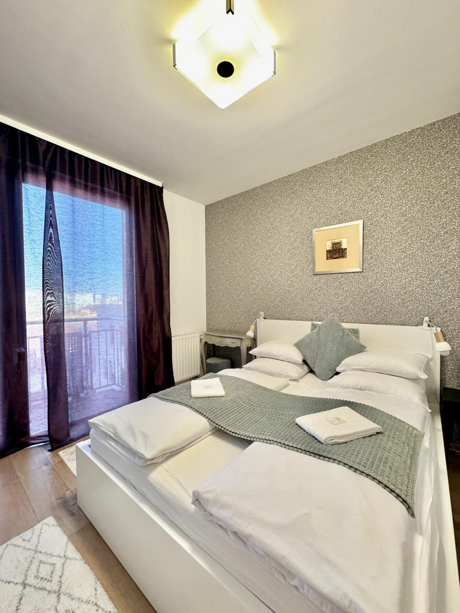 Premium Apartment By Hi5- Cp With Free Parking Budapest Exterior photo