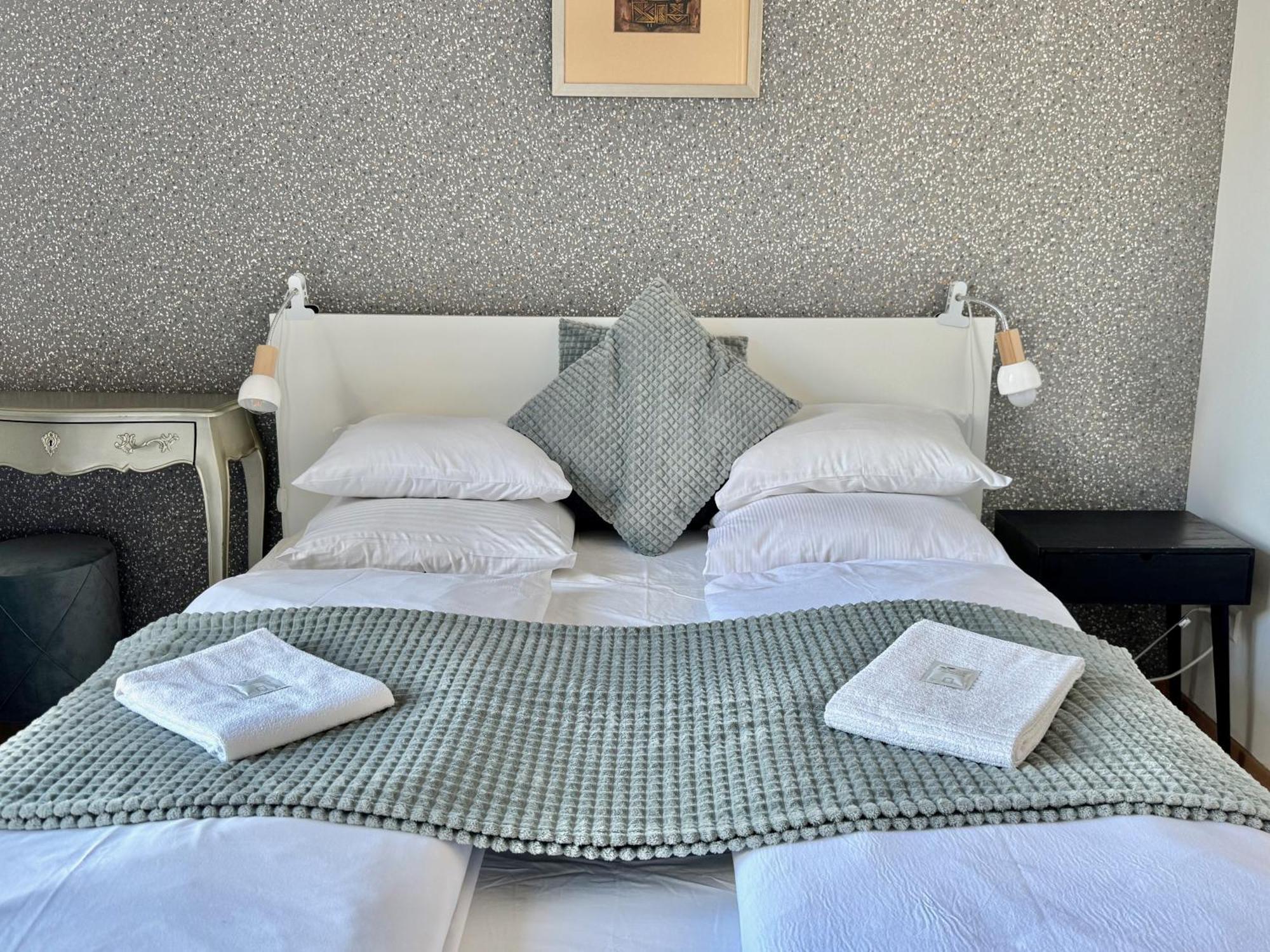 Premium Apartment By Hi5- Cp With Free Parking Budapest Exterior photo